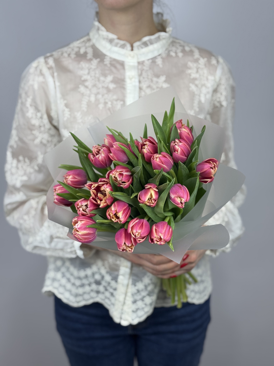 Букет 23 пионовидных тюльпанов (цвет на выбор)